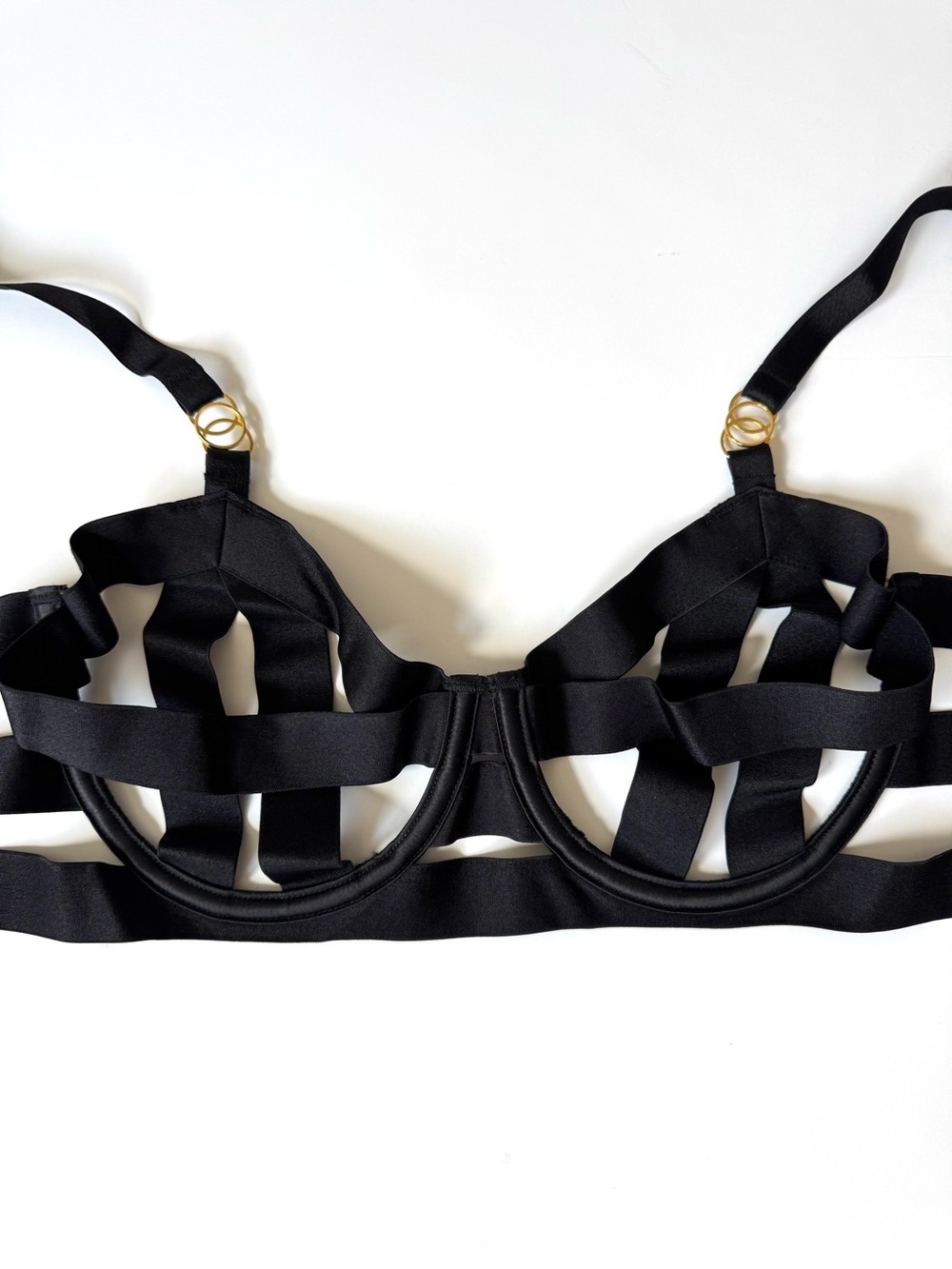 Victoria’s Secret Unlined Strappy Black Bra 34C NWT - Picture 3 of 10